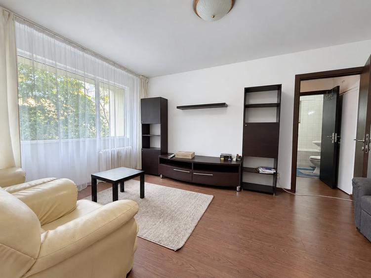 Apartament cu 2 camere semidecomandat, mobilat în Iancului