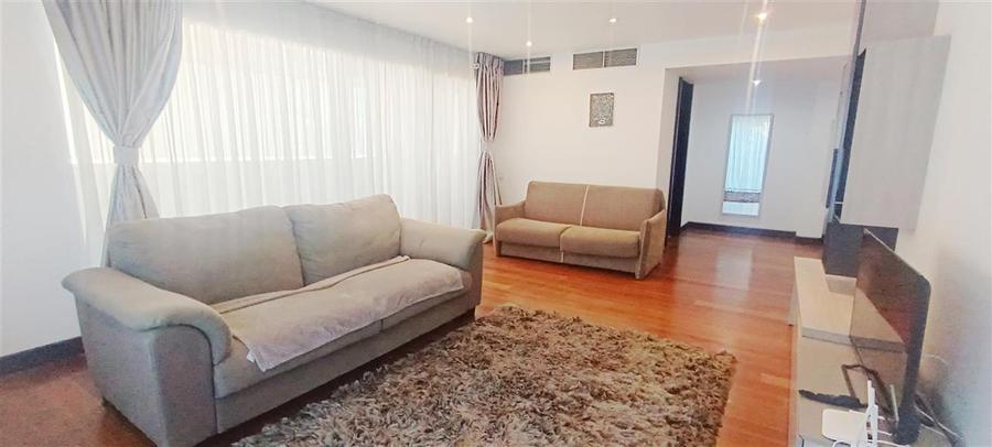Apartament cu 2 camere decomandat, mobilat în Arcul de Triumf