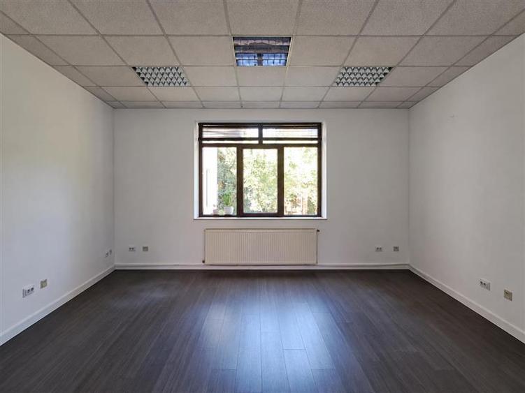 Birou, de 130 mp, în Semicentral