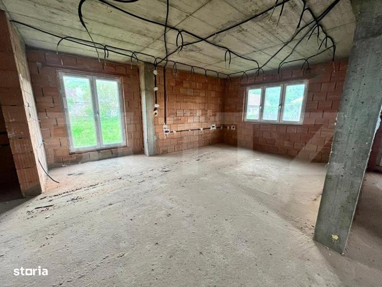 Casă cu 4 camere în Arcalia