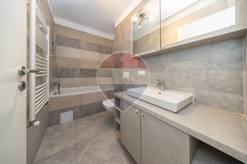 Apartament cu 2 camere decomandat, mobilat în Tractorul