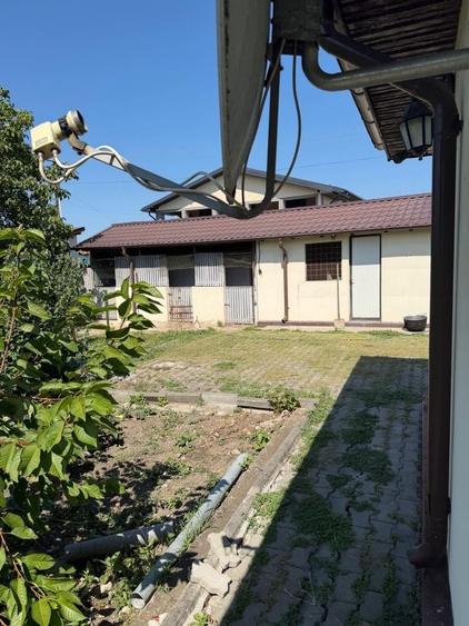 Casă cu 3 camere în Săhăteni