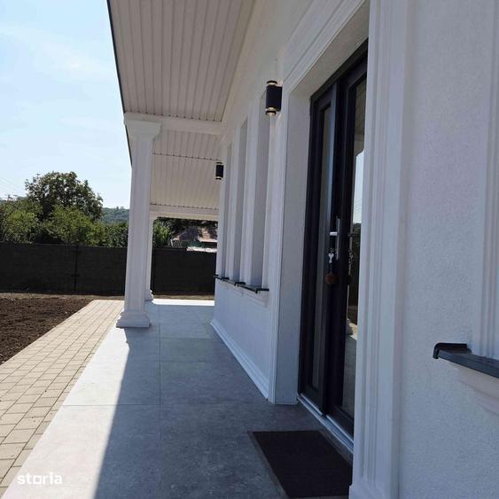 Casă cu 4 camere cu Teren 900 Mp în Central