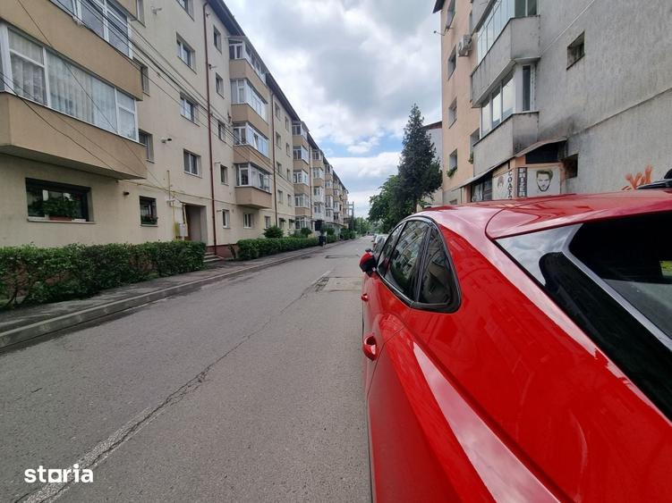 Apartament cu 2 camere semidecomandat, mobilat în Bistrița Lac