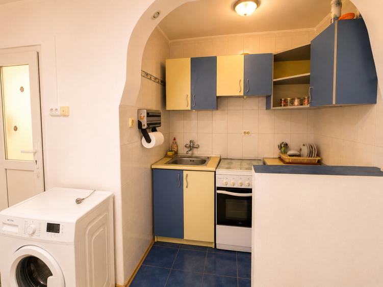 Apartament cu doua camere zona Ceta?ii - 1