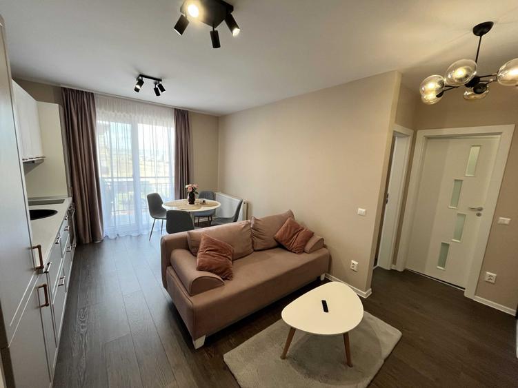 Apartament cu 2 camere semidecomandat în Turnișor
