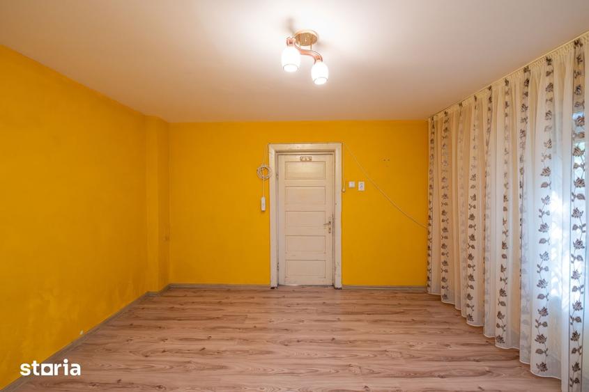 Casă cu 5 camere cu Teren 204 Mp în Central