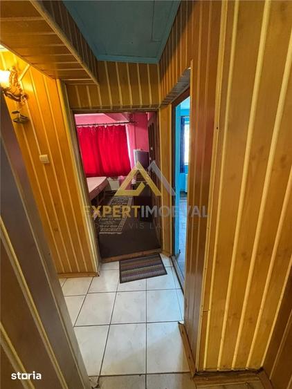 Casă cu 4 camere cu Teren 4900 Mp în Central