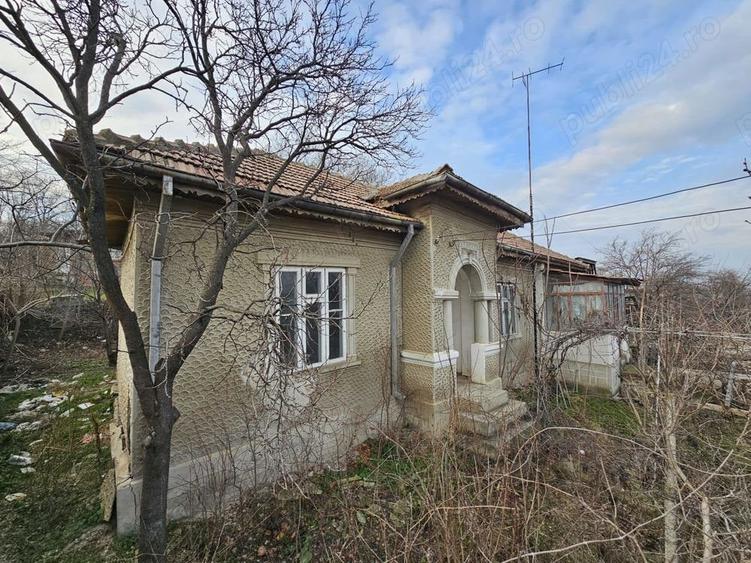 Casă cu 3 camere în Giroc