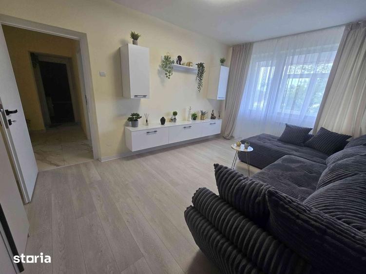 Apartament cu 3 camere decomandat în Giurgiului