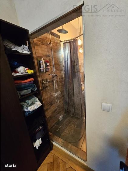 Casă cu 4 camere în Central