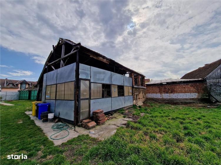 Casă cu 2 camere cu Teren 1114 Mp în Borș