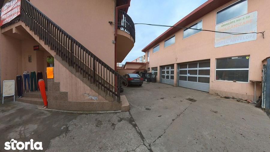 Casă cu 6 camere cu Garaj în Tractorul