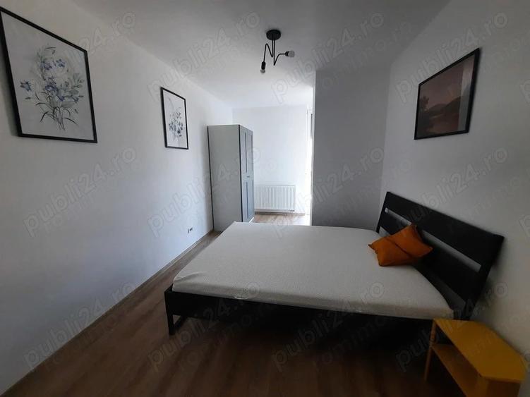 Apartament cu 3 camere semidecomandat în Tipografilor