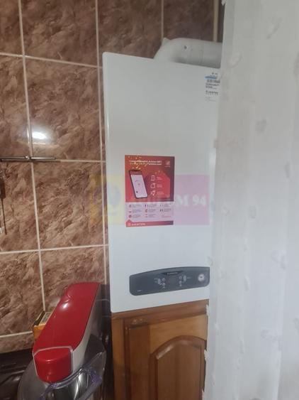 Apartament cu 3 camere decomandat în Cuza