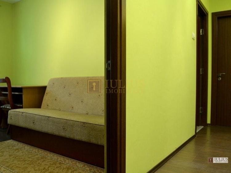 Apartament cu 3 camere semidecomandat, mobilat în Circumvalațiunii