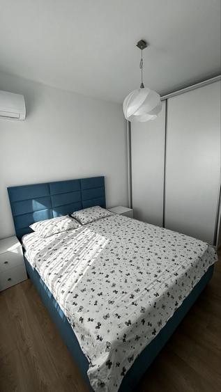 Apartament cu 3 camere decomandat în Drumul Taberei