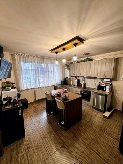 Apartament cu 2 camere decomandat în Florești