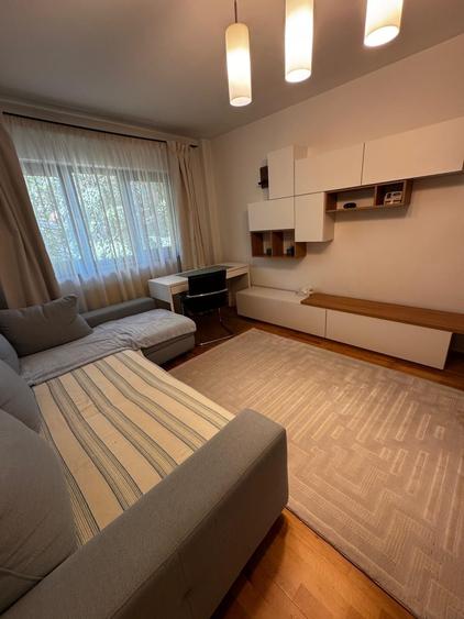 Apartament cu 3 camere decomandat în Aurel Vlaicu