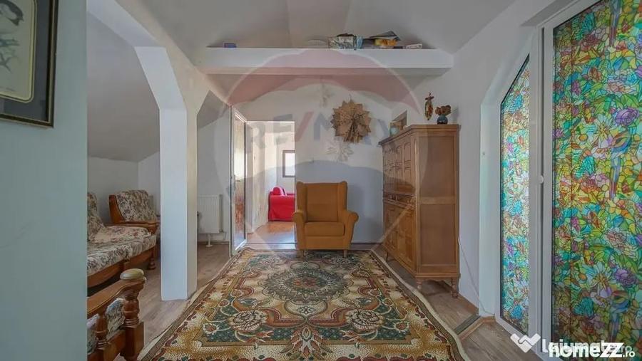 Apartament cu 4 camere decomandat în Drumul Poienii