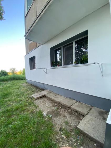Apartament cu 2 camere semidecomandat în Cuștelnic
