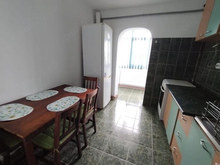 Apartament cu 2 camere decomandat în Trivale