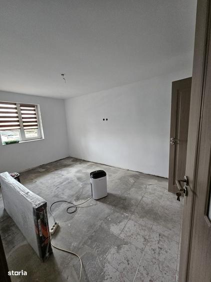 Vand casa 7 camere, 2 bucatarii,4 bai,garaj,beci,Someseni,Cluj-Napoca - 12