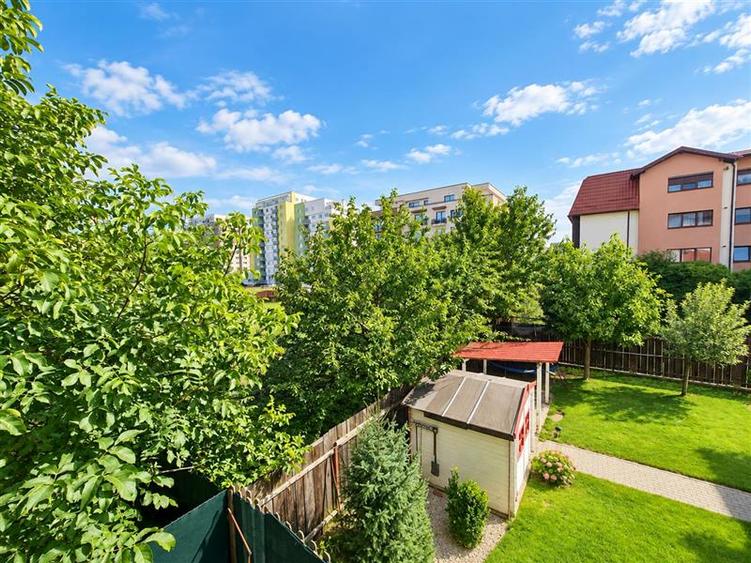 Apartament cu 2 camere decomandat, mobilat în Tractorul