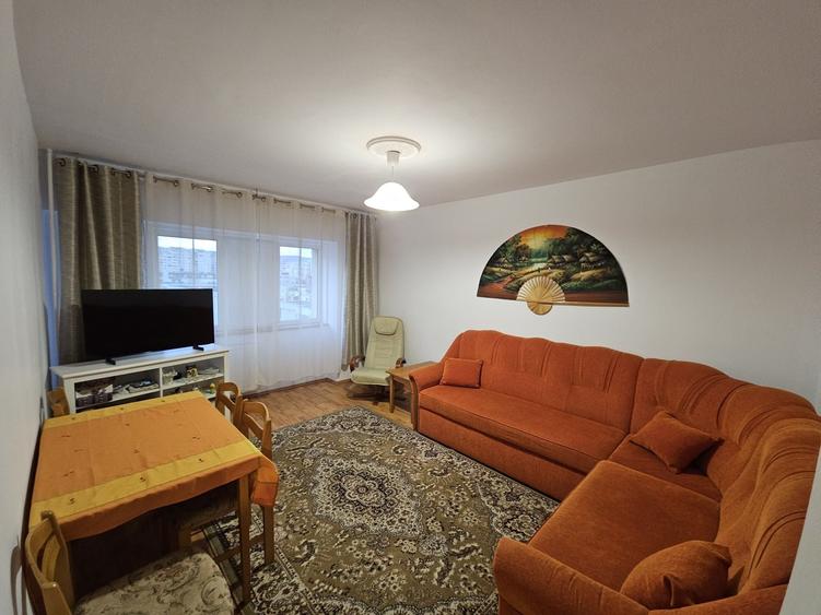 Apartament cu 3 camere decomandat în Mărăști