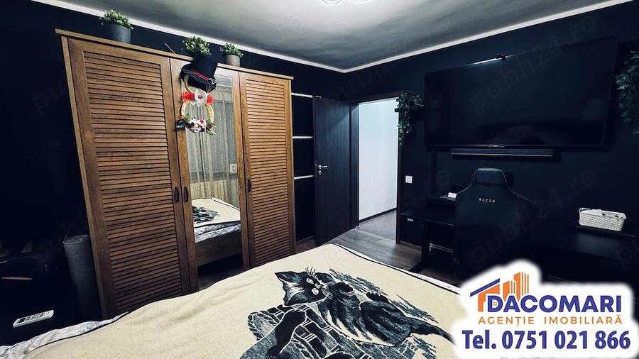 Apartament cu 2 camere decomandat în Micro 17