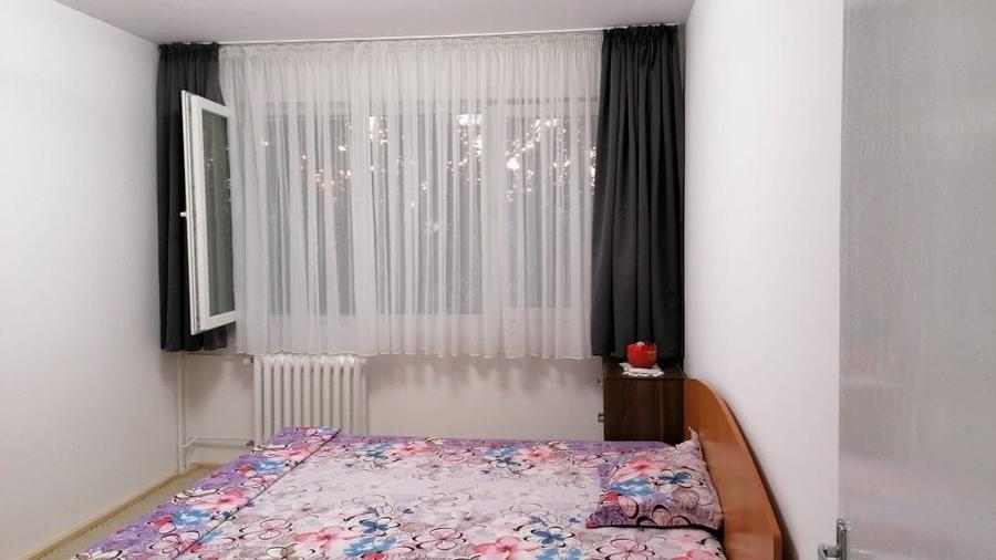 Apartament cu 2 camere semidecomandat în Tei