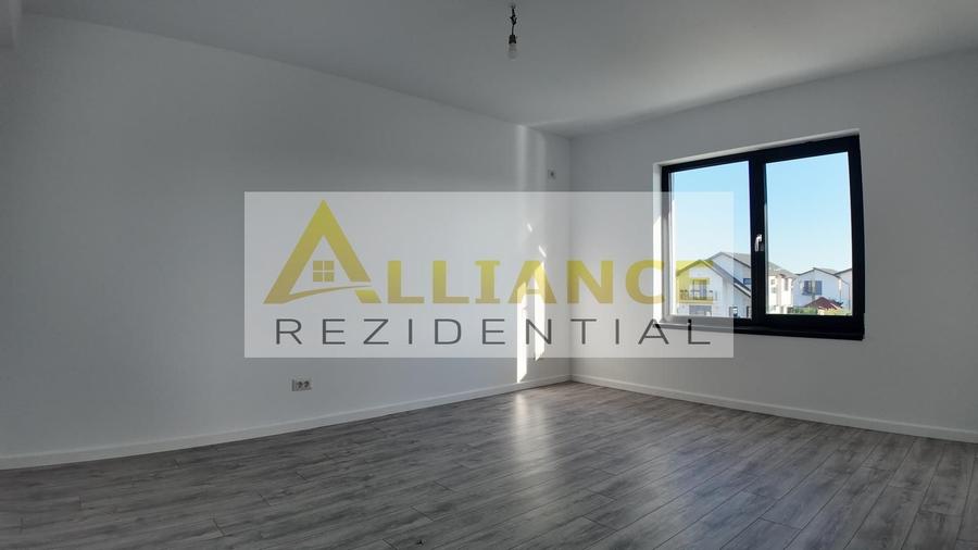 Casă individuală cu 4 camere cu Canalizare în Berceni