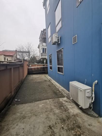 Spațiu comercial, de 222 mp, în Jiului