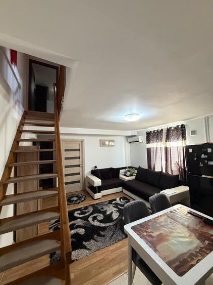 Apartament cu 4 camere în P-ța Reșița