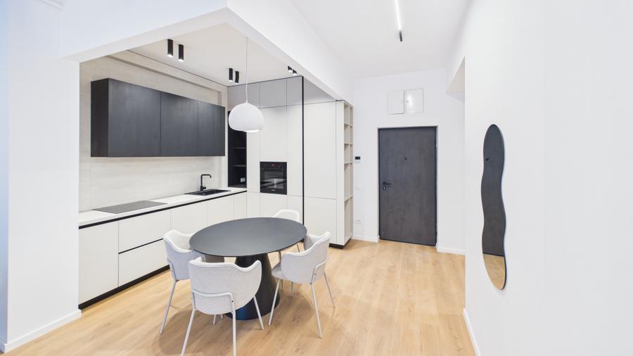 Apartament cu 2 camere semidecomandat în Grivița