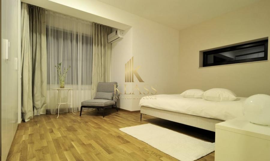 Apartament cu 4 camere, mobilat în Băneasa