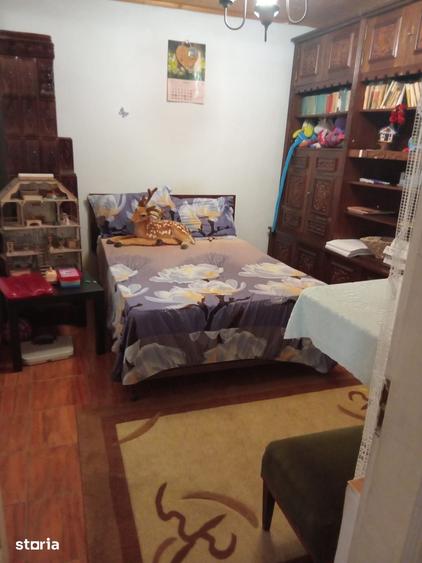 Casa cu 3 camere, curte mare ?i acces asfaltat - 1