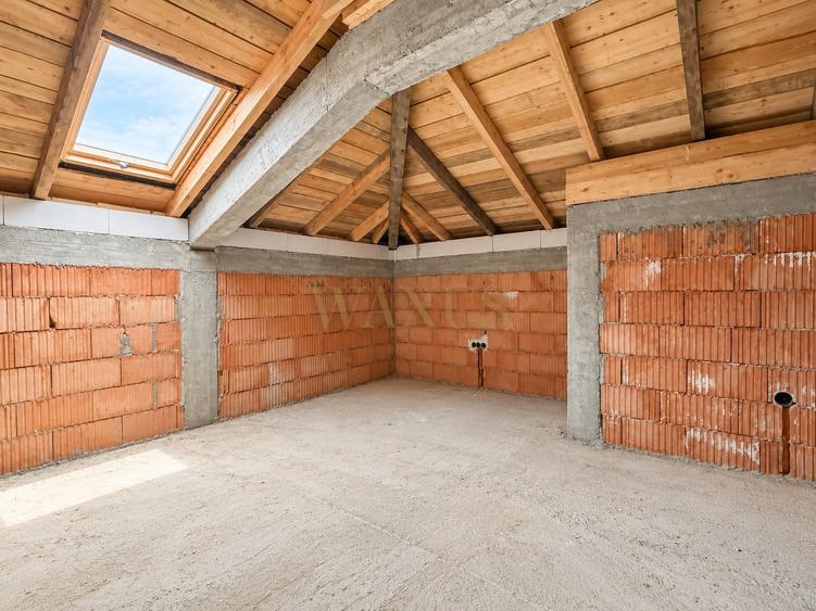 Apartament cu 4 camere semidecomandat în Mărăști