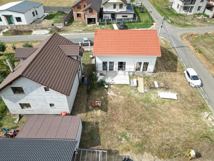Casă cu Teren 344 Mp în Fântânele