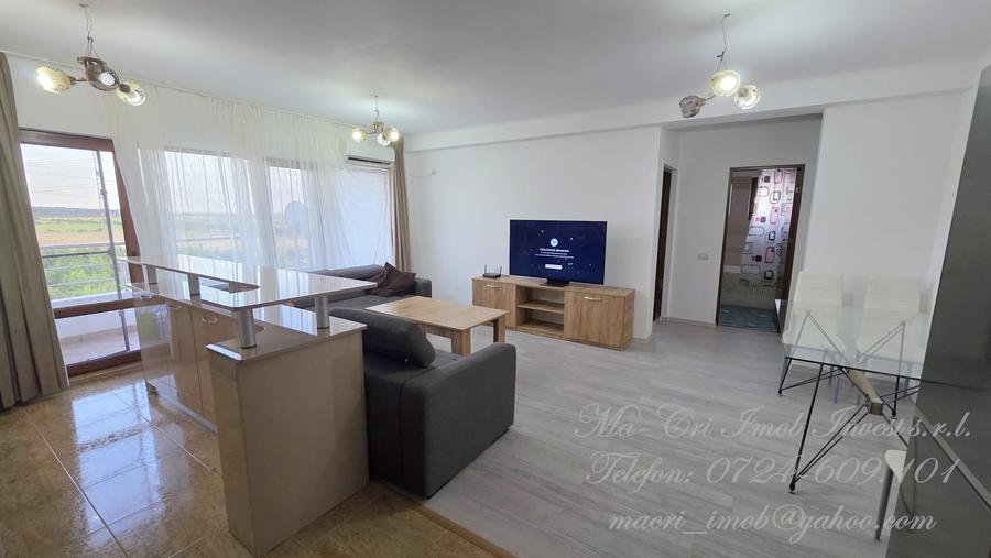Apartament cu 3 camere semidecomandat în Central