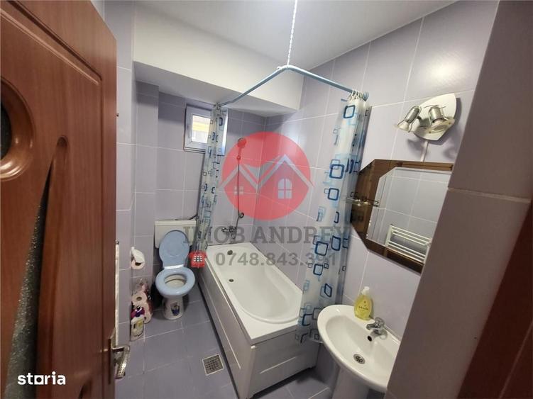 Apartament cu 2 camere semidecomandat în Central