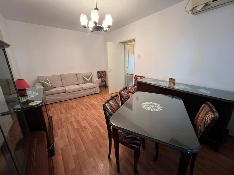 Apartament cu 2 camere semidecomandat în Olteniței