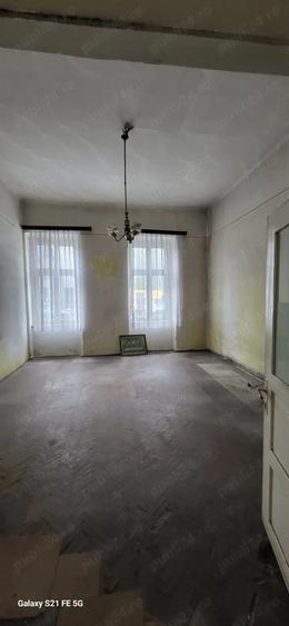 Casă cu 2 camere cu Teren 74 Mp în Central