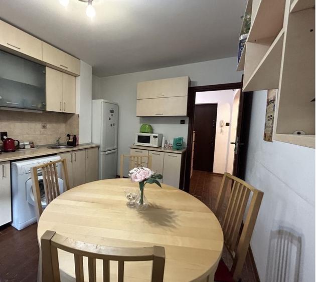 Apartament cu 2 camere decomandat, mobilat în Tineretului