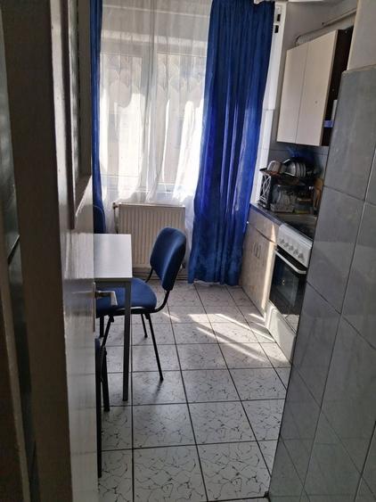etaj 3 din 4 decomandat - 3
