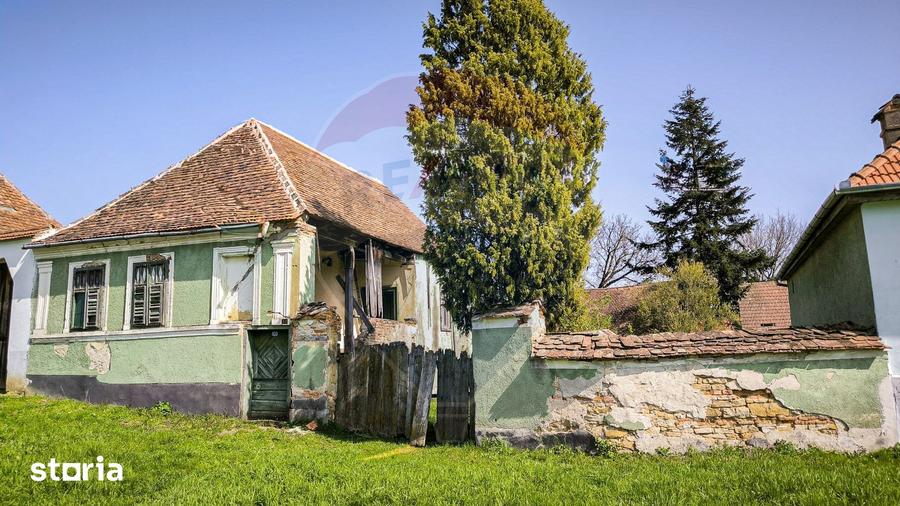 Casă cu 4 camere cu Teren 1345 Mp în Bruiu