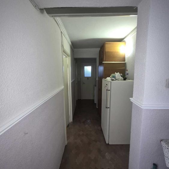 Apartament cu 3 camere decomandat în Crâng