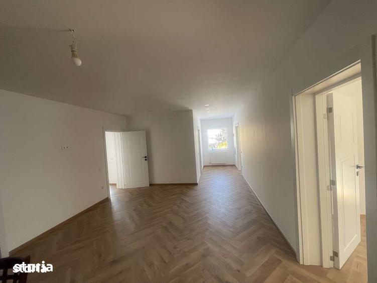 Casă cu 3 camere cu Teren 454 Mp în Calea Poplăcii