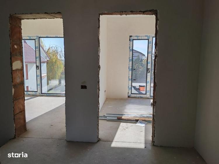 Casă cu 4 camere în Tunari