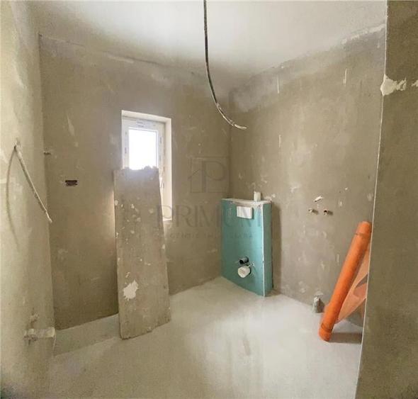 Duplex cu 5 camere cu Canalizare în Giroc